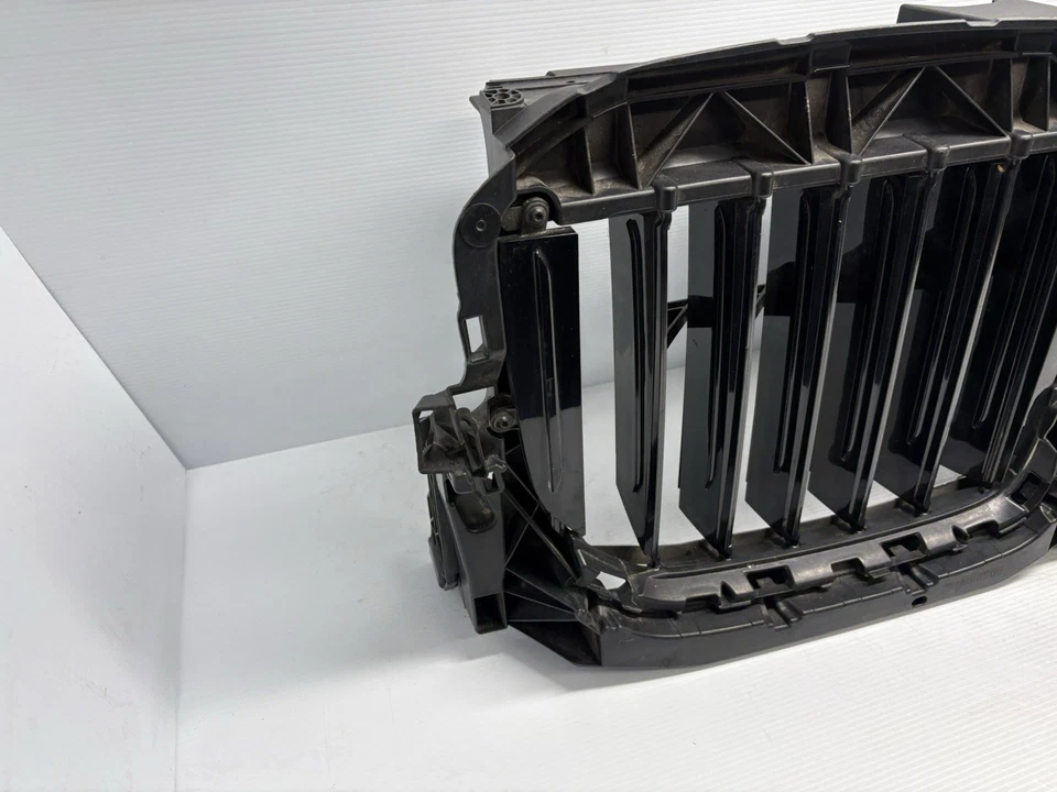 BMW G07 X7 2019 2020 2021 parachoques delantero superior rejilla obturador de aire activo OEM Foto 2 de 4