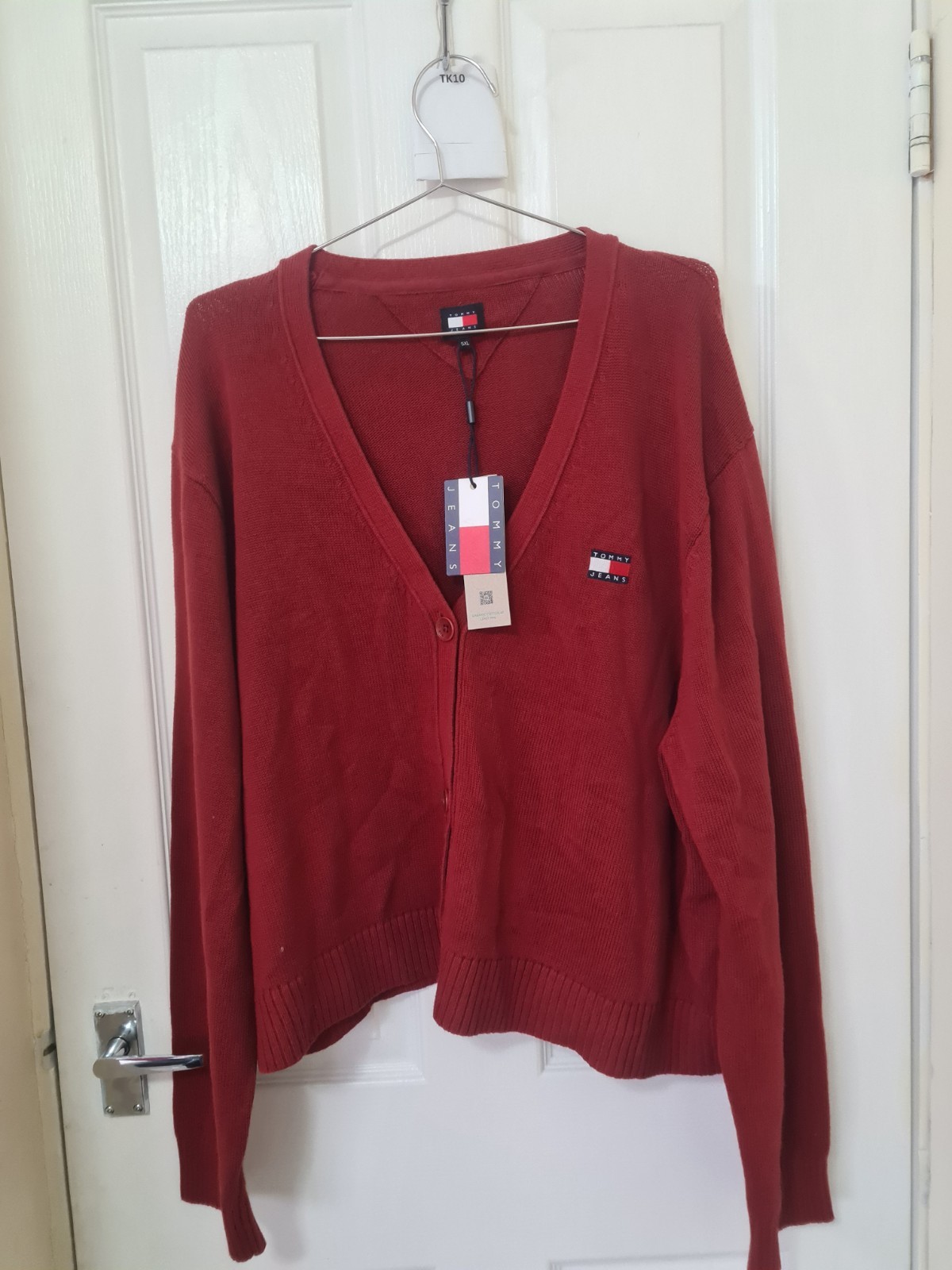 Tommy Jeans Plus essential badge cardigan in red