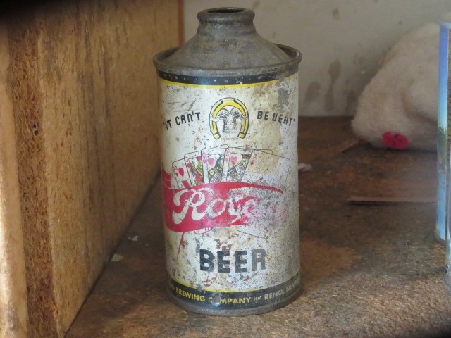 ROYAL. BEER  SOLID. COLORFUL IRTP. CONE TOP