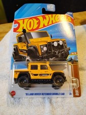 Hot Wheels - '15 Land Rover Defender Double Cab JBC00 Dirt 10/10 179/250