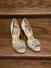 Badgley Mischka d  Orsay Ivory Satin Crystal Embellished Peep Toe Heels Size 9.5