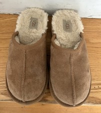 UGG Kids Classic Slip on slipper size 2 EUC