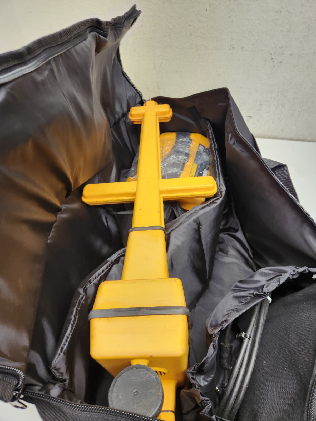 3M DYNATEL 2573 ID 12 watt CABLE PIPE LOCATOR Subsite Vivax  2550 2250 2273 #14