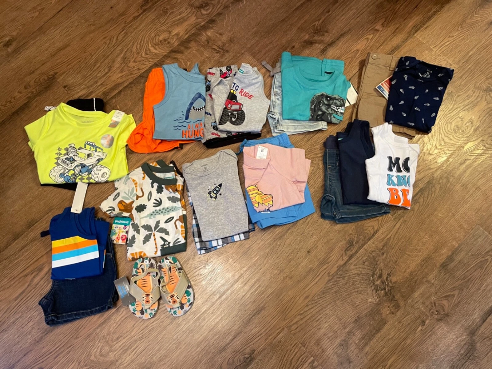 NWT~Toddler Boys Size 12, 12-18 & 18 Months HUGE 21 Piece Clothing Lot~Outfits