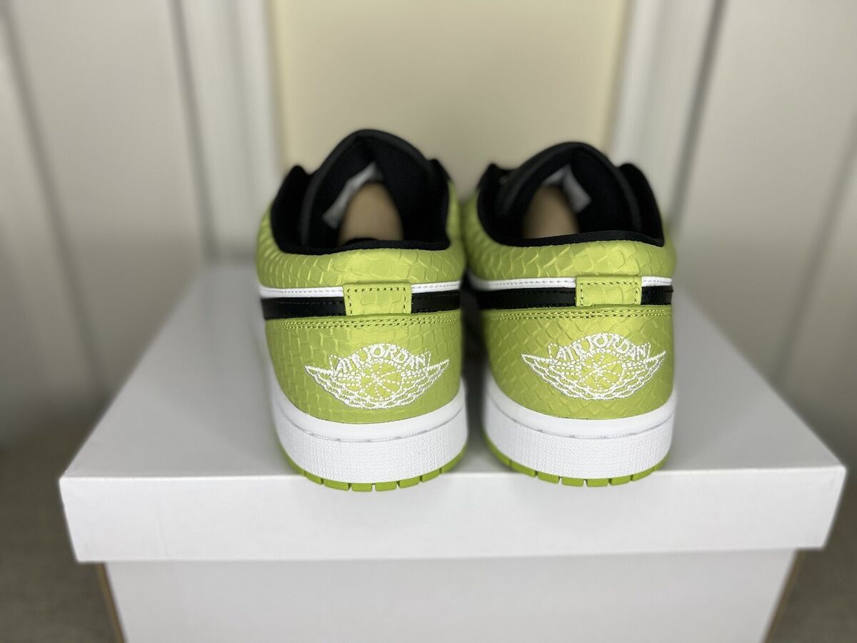 Air Jordan 1 Low Snakeskin Men's Size 8 / Women's 9.5 Vivid Air Jordan 1 Low Snakeskin Men's Size 8 / Women's 9.5 Vivid