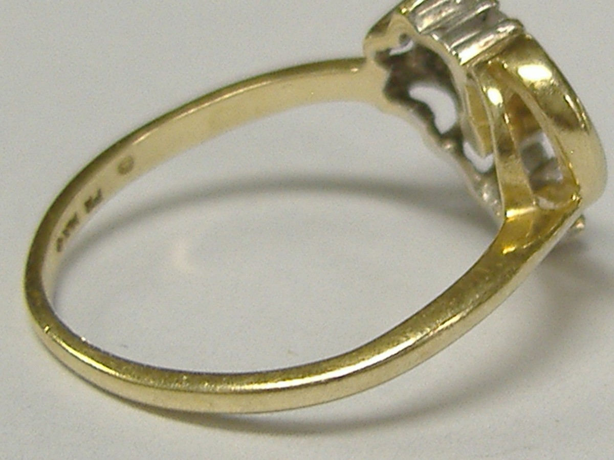 ゴールデンウィークラストSALE❕ ゴールド【 4mm×23mm 】18k Now + Forever Round-Cut Diamond Curved & Notched Wedding