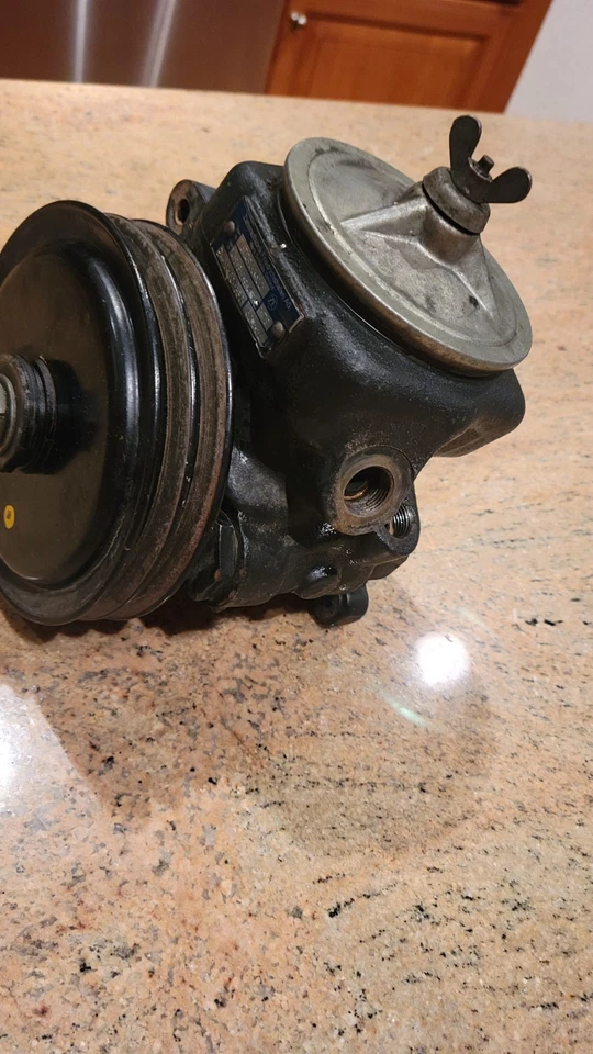 梅赛德斯-奔驰 W116 ZF 350SE 450SE 450SEL 动力转向泵 1164601880 无底价 — 第 4/4 张图片