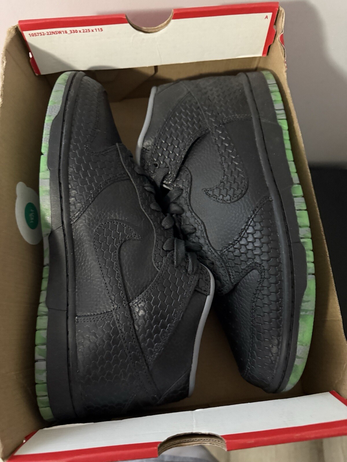 Nike Dunk Mid Halloween