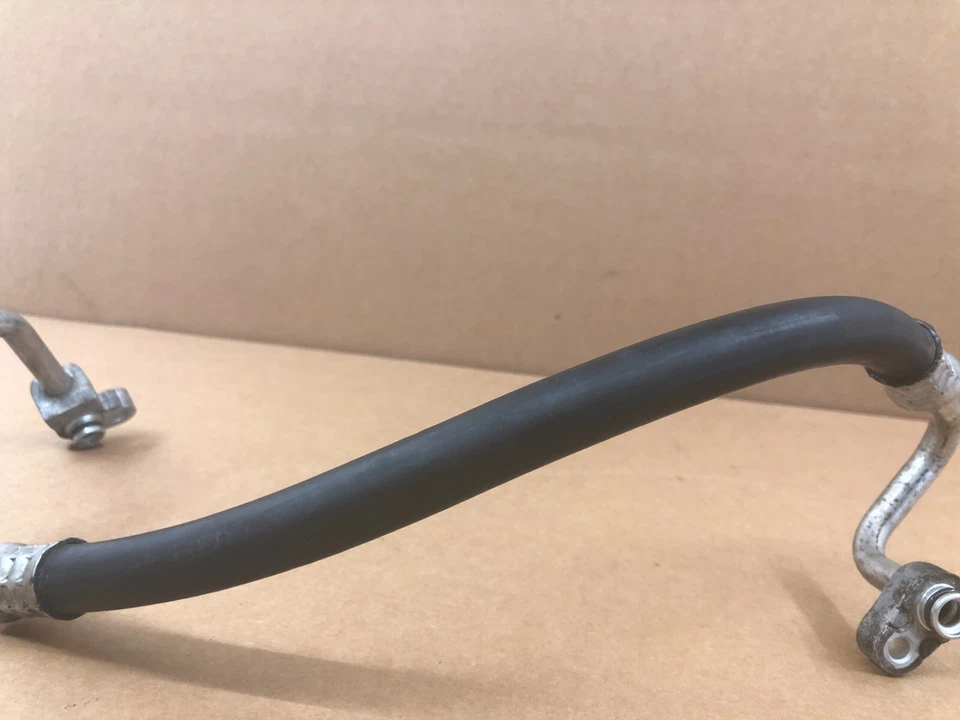 Toyota Matrix 2003-2004 1,8 L L4 gas aire acondicionado manguera tubo oem Foto 2 de 3