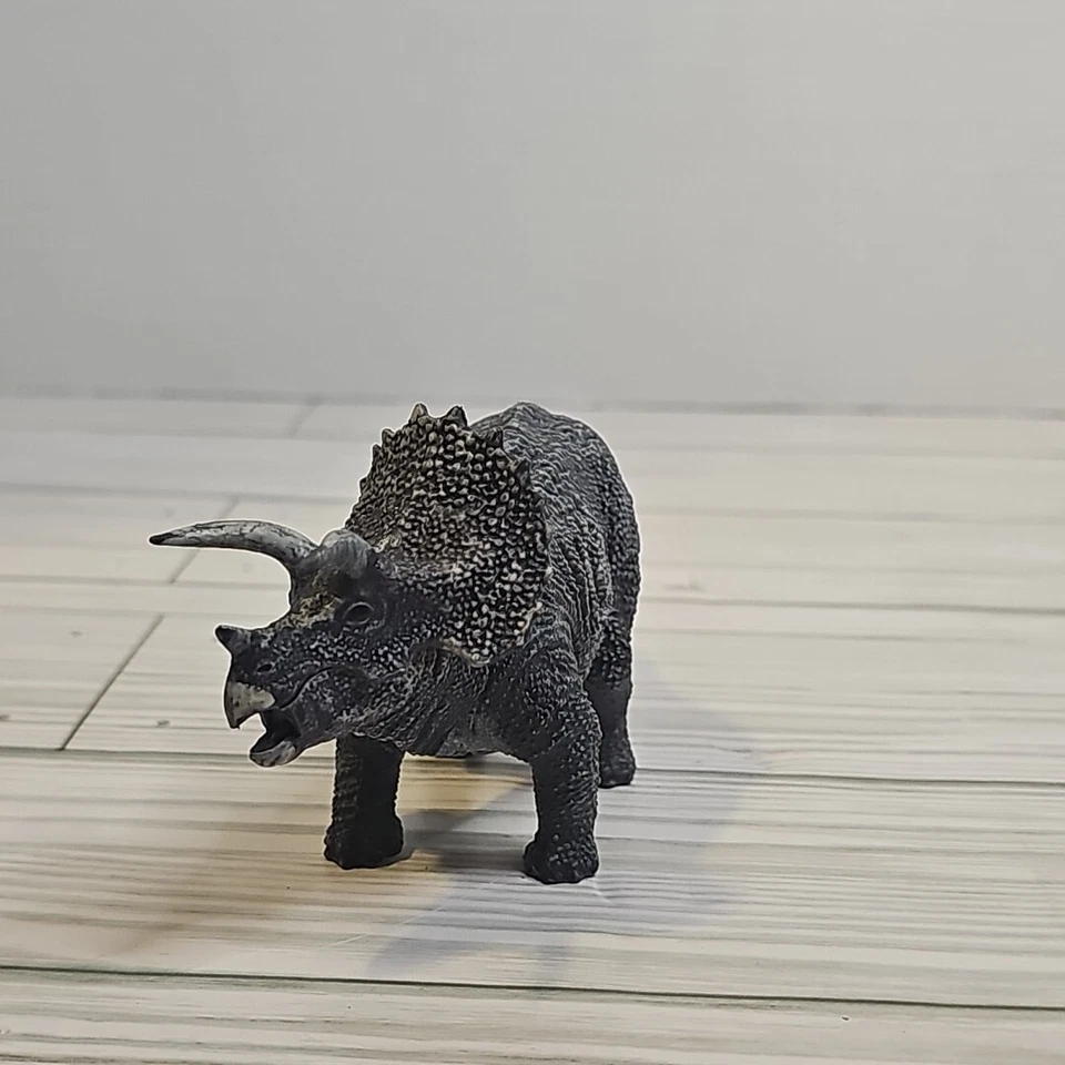 ПАРК ЮРСКОГО ПЕРИОДА ТРИЦЕРАТОПС ПАПО ДИНОЗАВР ЭКШН-ФИГУРКА USC & AMBLIN - Изображение 2 из 4