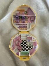 Vintage Bluebird 1990 Polly Pocket Beauty Parlor / Hair Salon without Figures