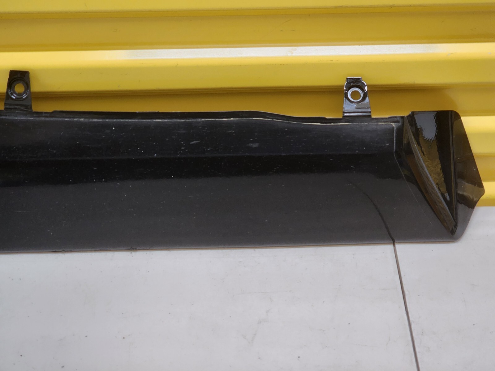 MCLAREN SKIRT DOOR RIGHT MOLDING OEM 22AC951GP GENUINE ORIGINAL