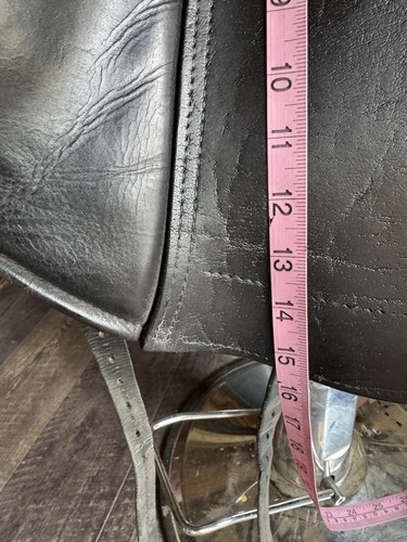 17.5” Custom Saddlery Advantage Single Flap Dressage Saddle - Picture 8 of 13