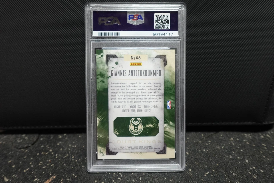 Giannis Antetokounmpo 2016 Panini Court Kings Milwaukee Bucks PSA 9 Foto 3 de 3