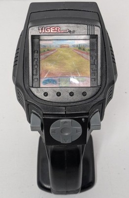 1996 TIGER GRIP GAMES TWISTED METAL TESTED AND WORKING WITH SOUND HANDHELD GAME