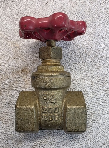 Vintage 3/4" Brass Gate Valve 200 WOG Threaded FIP Plumbing Fitting NOS New
