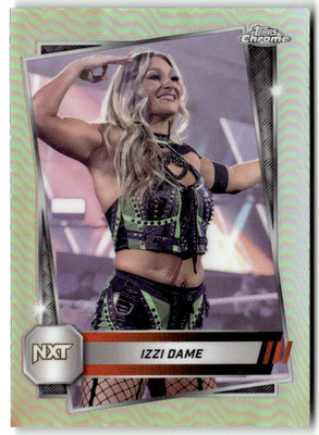Topps Chrome WWE 2025 No. 55 Izzi Dame Refractor