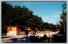Olson's Motel Lake Delton Wisconsin Postcard