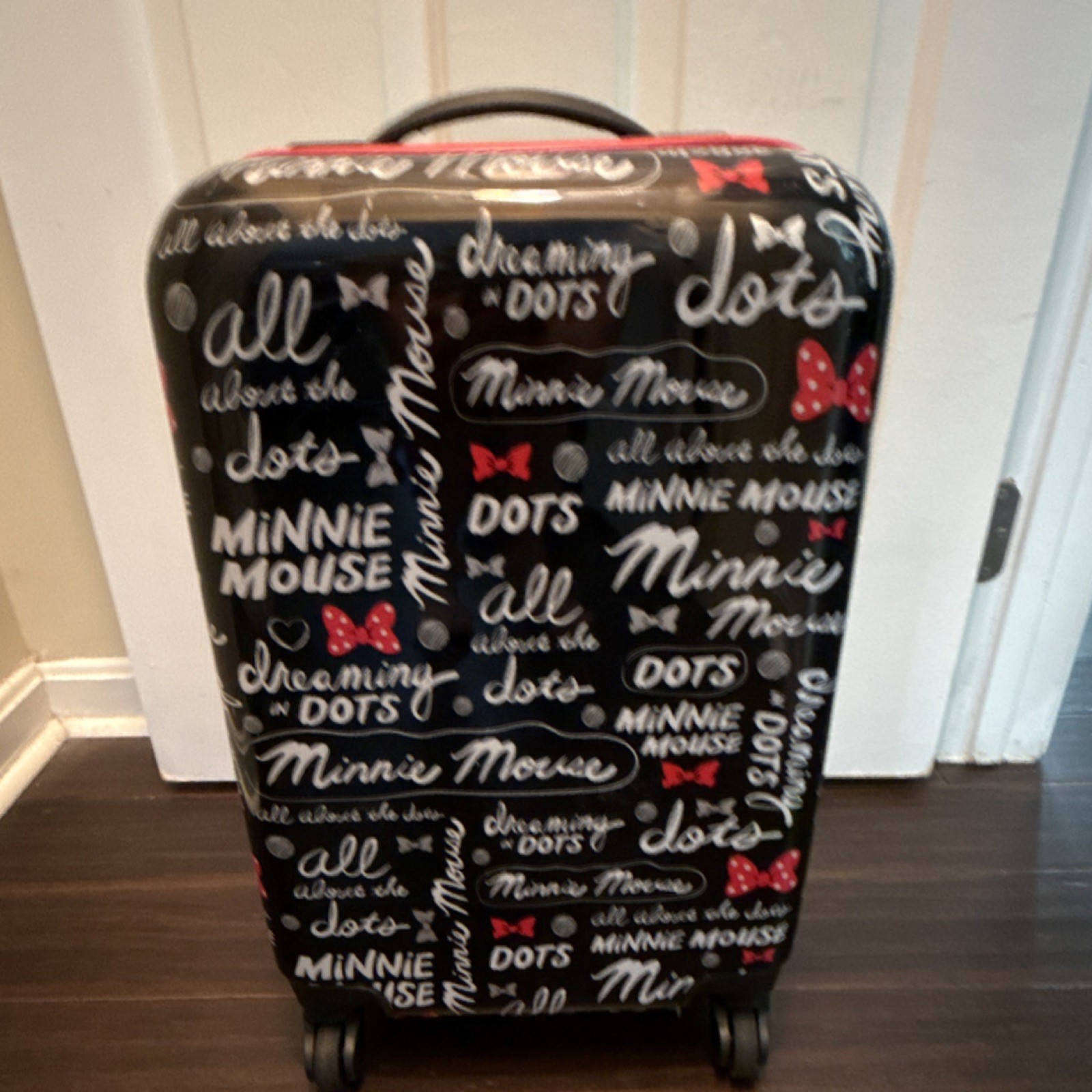 Disney Minnie Mouse Spinner Hardcase Rolling Suitcase Black 