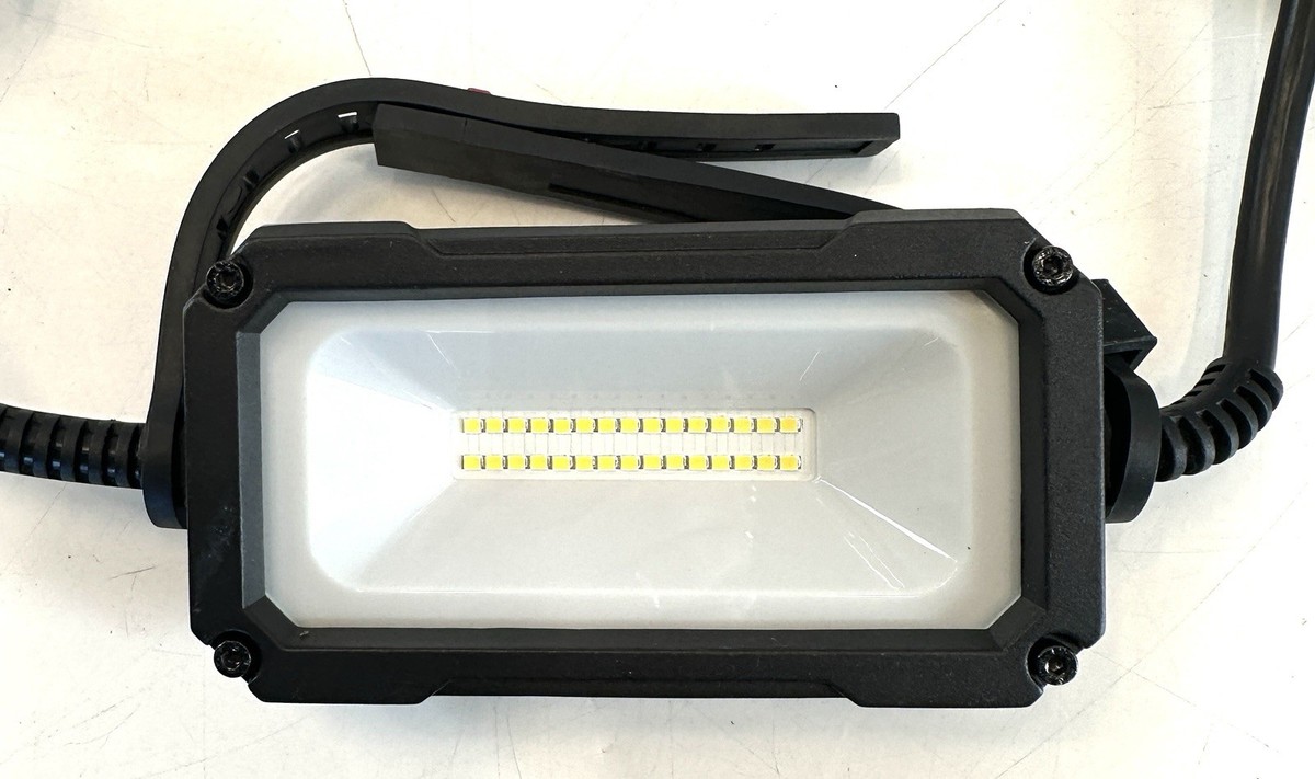 Husky 7500 Lumen LED Integrated 5 Light String Work Lights Model