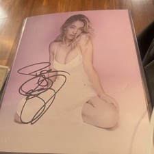 Sydney Sweeney réimpression dédicacée signée 8x10 photo gratuite Sydney Foot Card