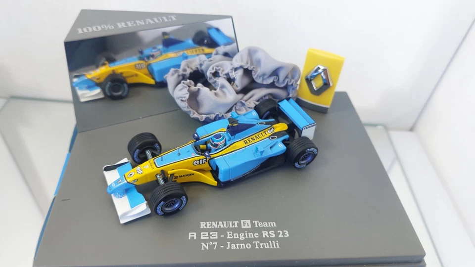Universal Hobbies 1:43 Renault F1 R 23 Motore RS 23 Jarno Trulli in Scatola C... - Immagine 3 di 4