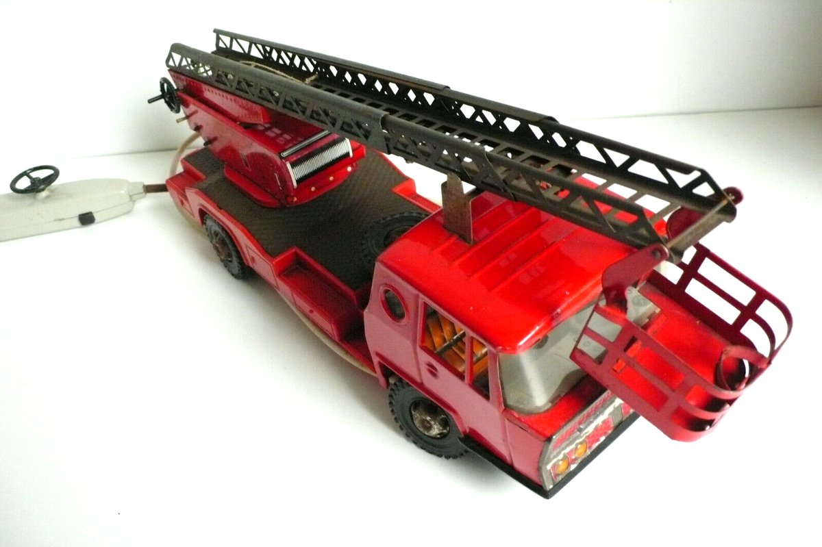 Camion De Pompiers Joustra Bernard – Grande échelle – Tôle 42cm – France 1960