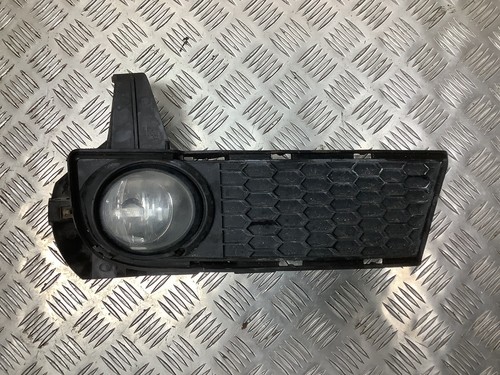 BMW E82 E88 - M Sport Stoßstange vorne Nebelscheinwerfer Beifahrer links Grillnetz 8054485