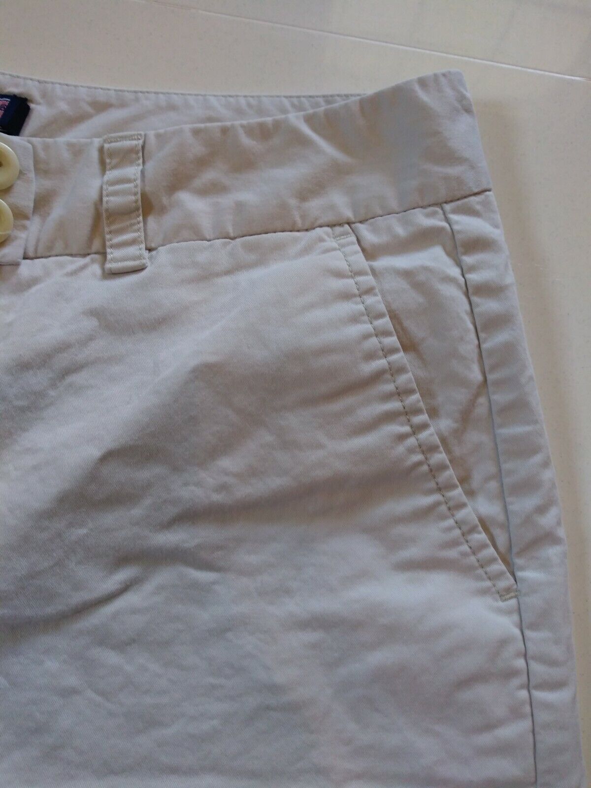 Vineyard Vines Women's Size 6 Long Beige Shorts - image 5