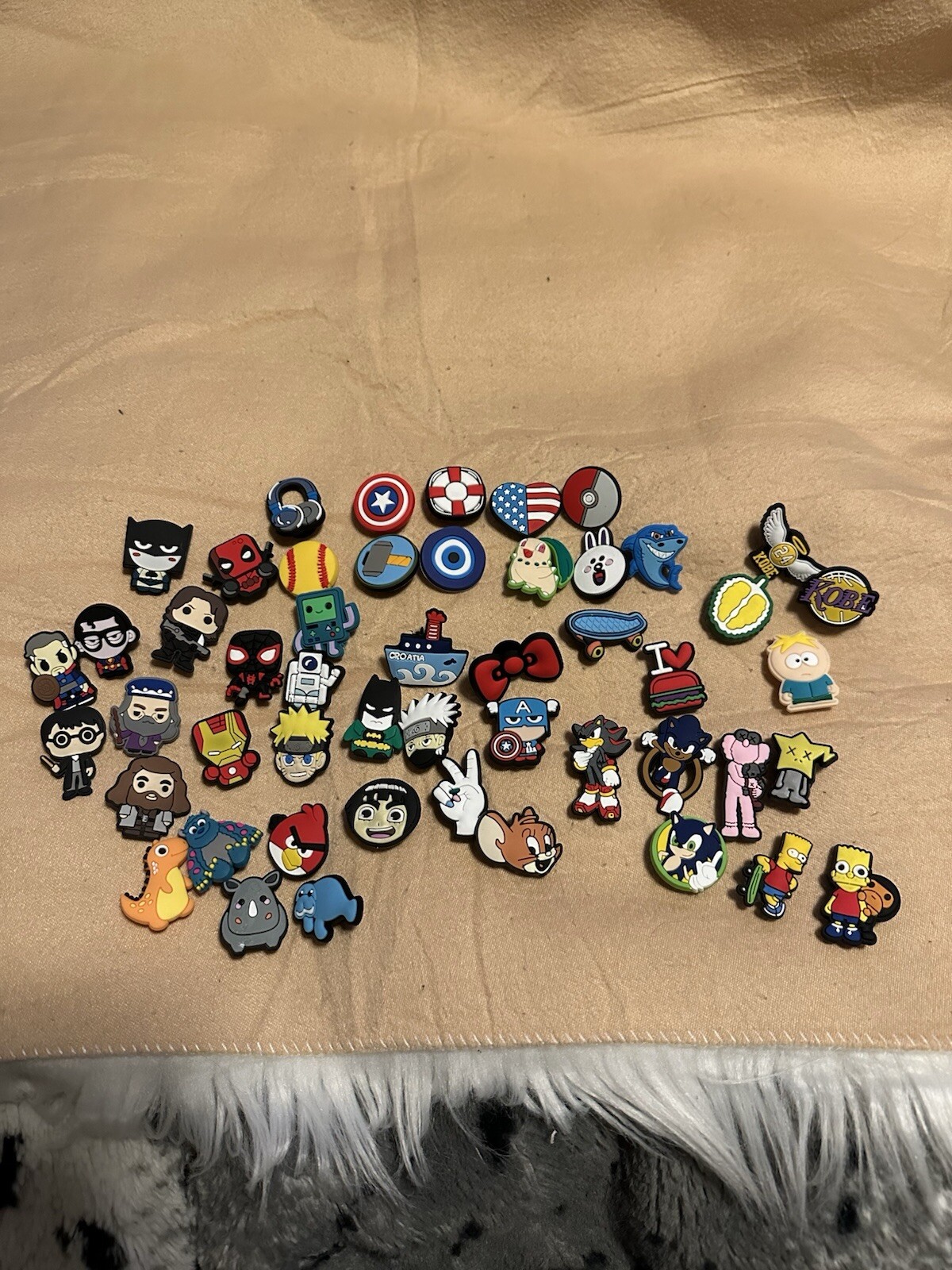 50 Mixed Crocs Charms Lots Different Pins Kobe Bart Sonic Unisex New