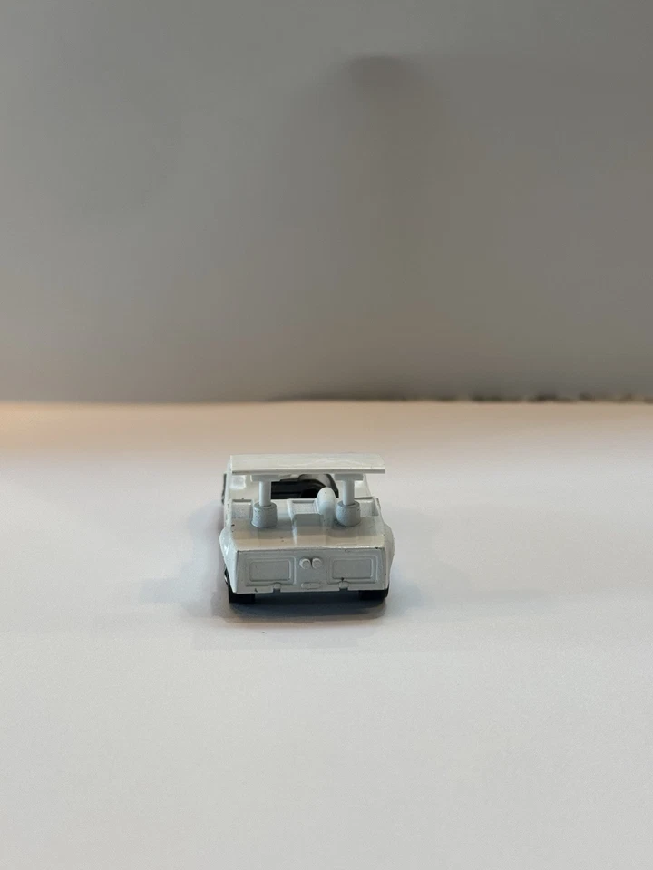 Hot Wheels Redline 1968 Chaparral 2G (con pin) Foto 4 de 4