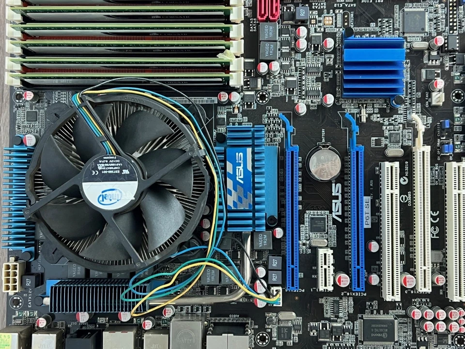 Asus P6T SE Mainboard mit Intel Core i7-950 HD2400 Pro Grafikkarte 6x 4GB Ram - Bild 2 von 3