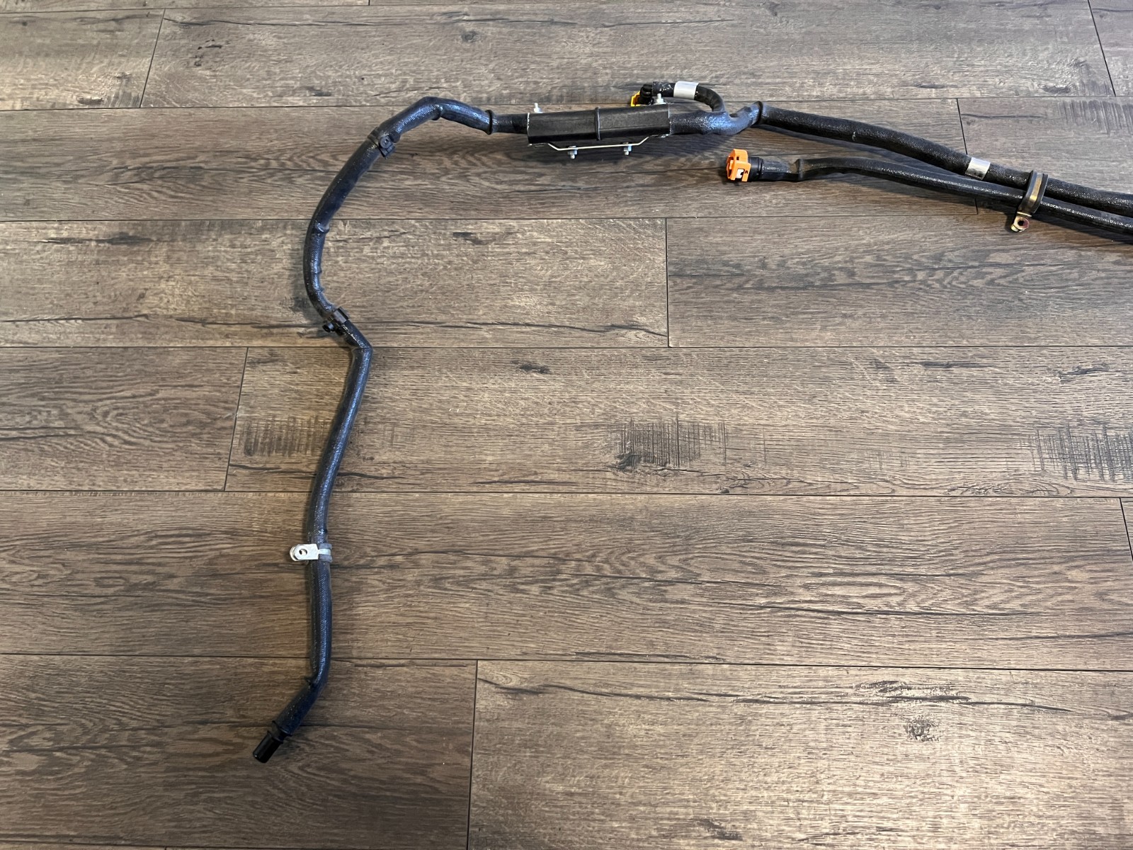 FERRARI 488 GTB FUEL EMISSION SEPERATOR LINE HOSE ASSEMBLY OEM 314011