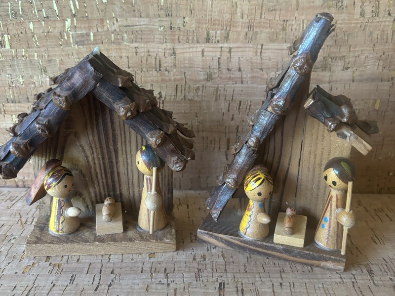 2 Vintage Wooden Wooden Pinecone Nativity Scene Handmade Creche MCM