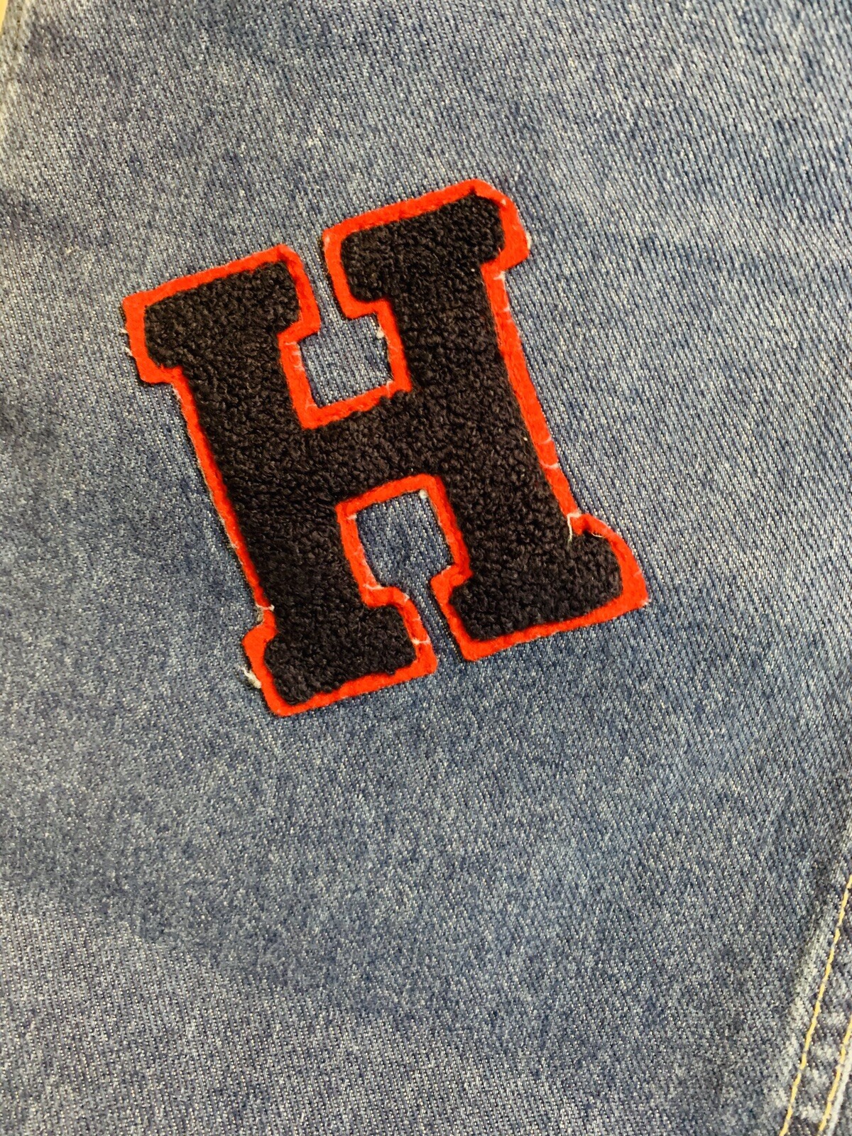 NEW Vintage Women’s Tommy Hilfiger Patch Embroidered Jeans Size 6, 90s Rare image 4