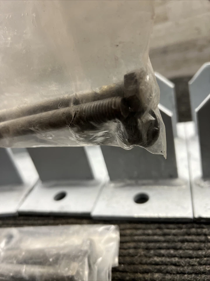 Caja de 4 sistemas de canales de alta resistencia Hilti MIC-CU-MAH Unistrut Foto 4 de 4