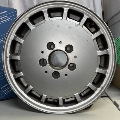 OEM GENUINE MERCEDES-BENZ 1 WHEEL W124 E-Class R107 R129 SL-Class