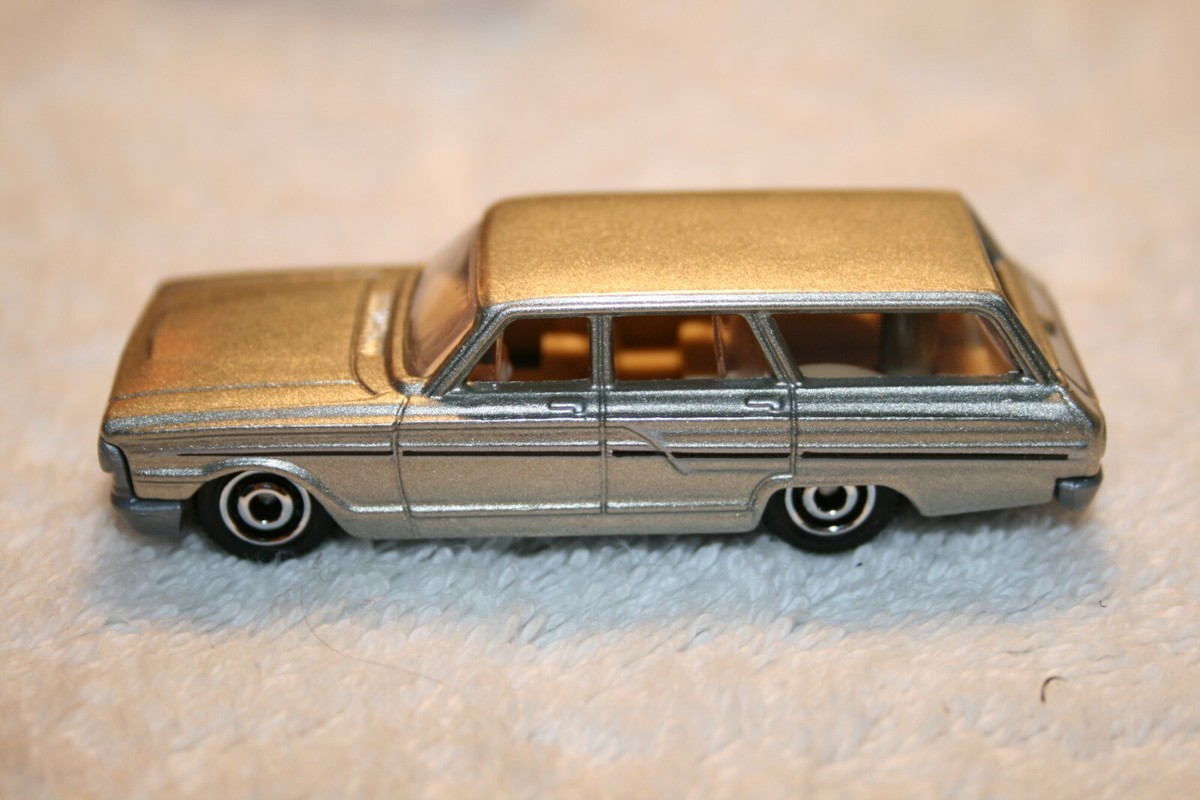 Matchbox 1964 Pewter Silver (Champagne) Ford Fairlane Station
