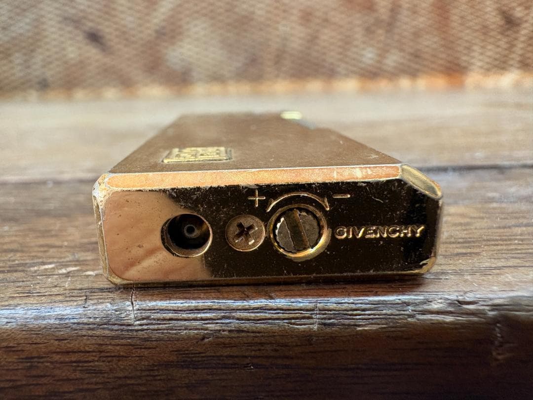 Givenchy Gold Lighter 2000 Used Collectible New Condition thumbnail 9