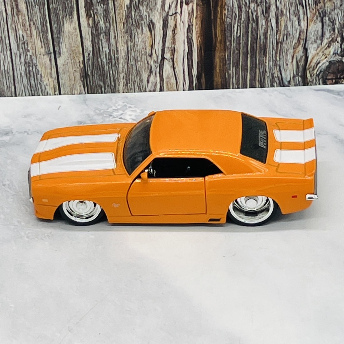 ミニカー BIGTIME MUSCLE 1969 CHEVY CAMARO Jada Toys Bigtime Muscle 1969 Chevrolet Camaro 1:32 Diecast Orange