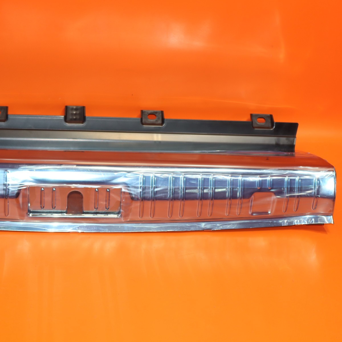 ROLLS ROYCE GHOST TRUNK SILL MOLDING 2010 2011 2012 2013 2014 51477228752 OEM
