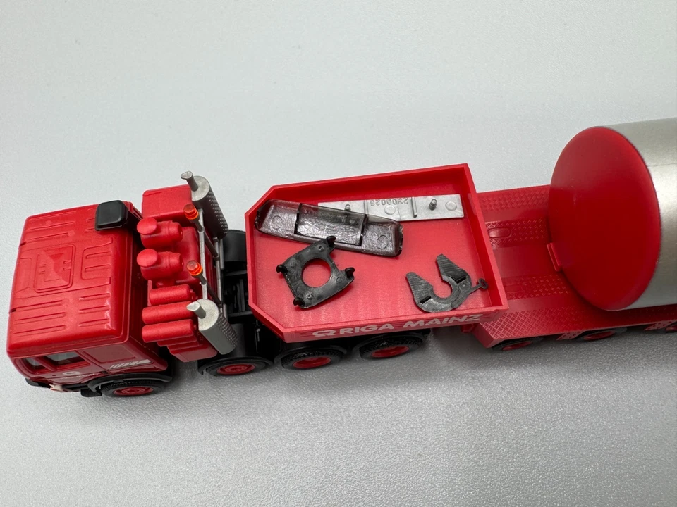 1:87 Herpa Mercedes-Benz SK88 Goldhofer Tieflader 4a/8a (Riga Mainz) - Bild 2 von 4