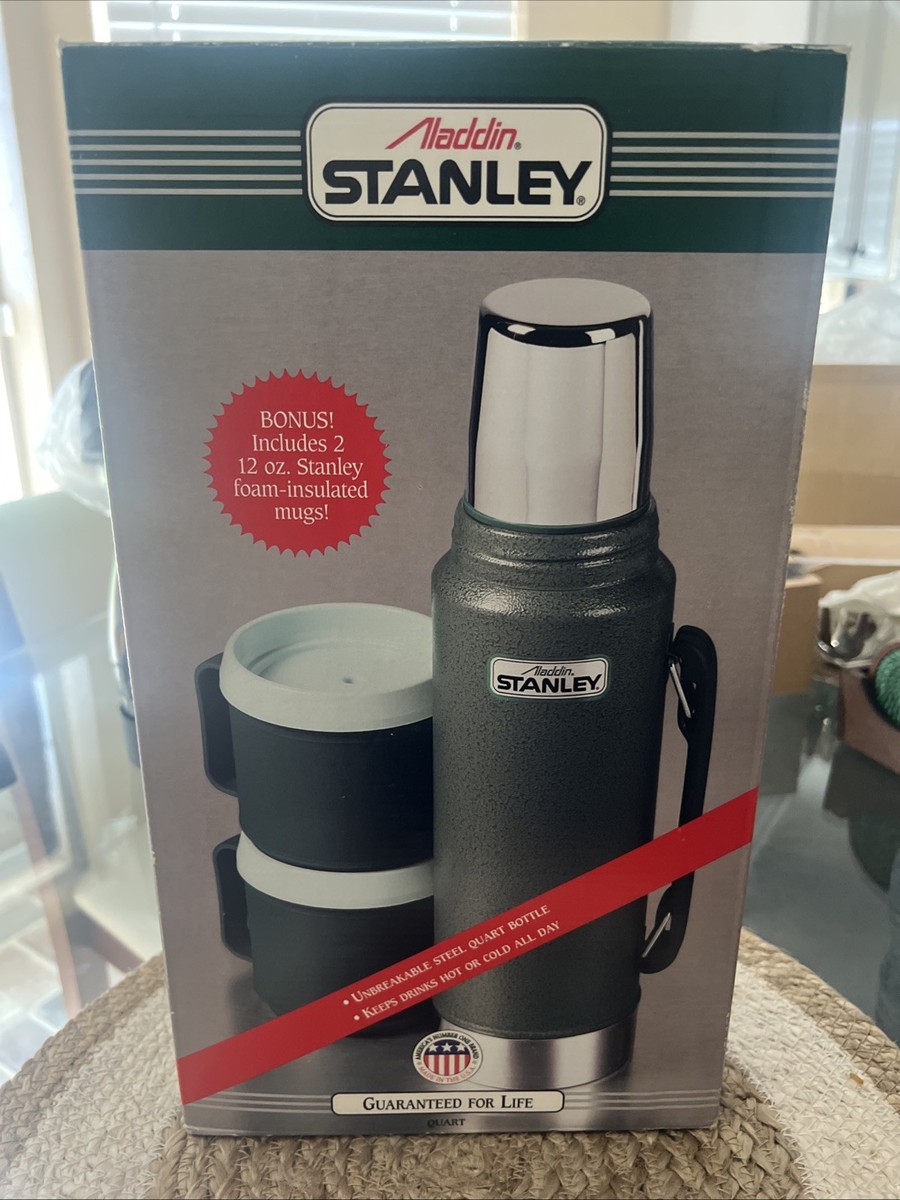 Vintage Stanley Aladdin Green Vacuum Bottle Thermos A-944DH Quart w/2 Cups