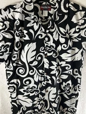 Men's Vintage Island Aloha Wear Hawaiian Shirt Small Black White Free Shipping