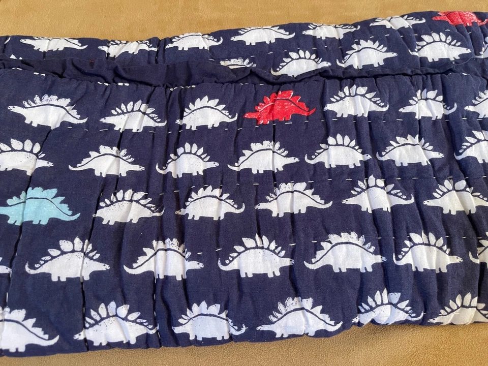 Almohada Pottery Barn Kids Euro Sham Dempsey Dino acolchada 2736812 dinosaurio retirado Foto 2 de 3