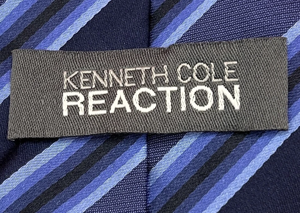 Kenneth Cole Reaction 蓝色条纹男式 100% 真丝领带二手状况完好 — 第 3/4 张图片