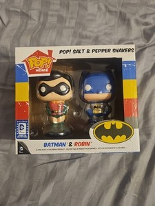 FUNKO POP HOME BATMAN & ROBIN SALT AND PEPPER SHAKERS SET LEGION OF COLLECTORS