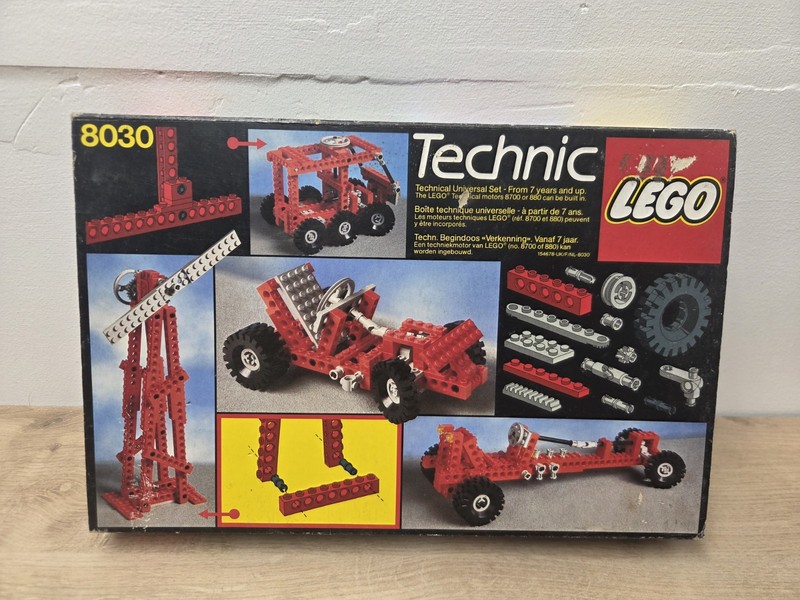 LEGO Technic 8030 Universal Set 1982 Vintage with Box Complete