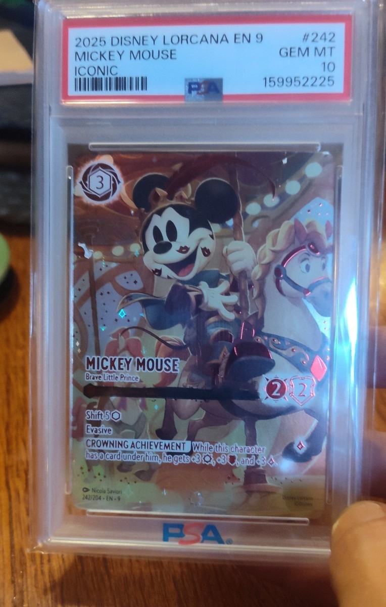 Mickey Mouse - Brave Little Prince (Iconic) 242/204 Fabled Holo