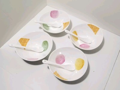 4 Dora Papis Easy Life Ice Cream Bowls & Spoons with Fun Ice Cream Cone Pattern 